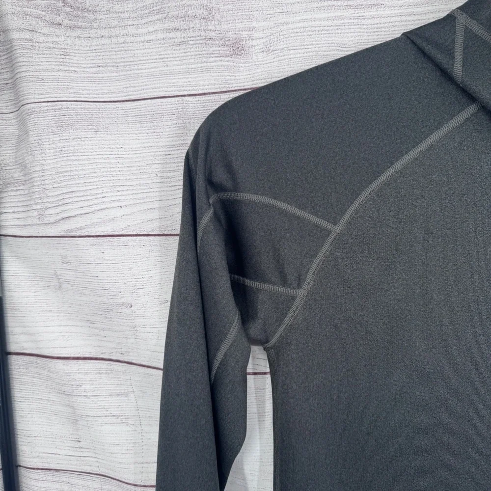 The North Face Pullover Hoodie VaporWick Thumb Holes Gray Mens‎ Small